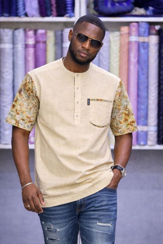 Chemise Tunisie Beige Premium. Taille: XL